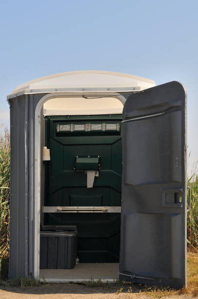 Best Construction site porta potty rental  in Milford City, CT